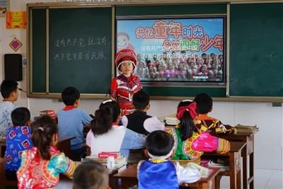 十堰东风商用车驾驶室减震器